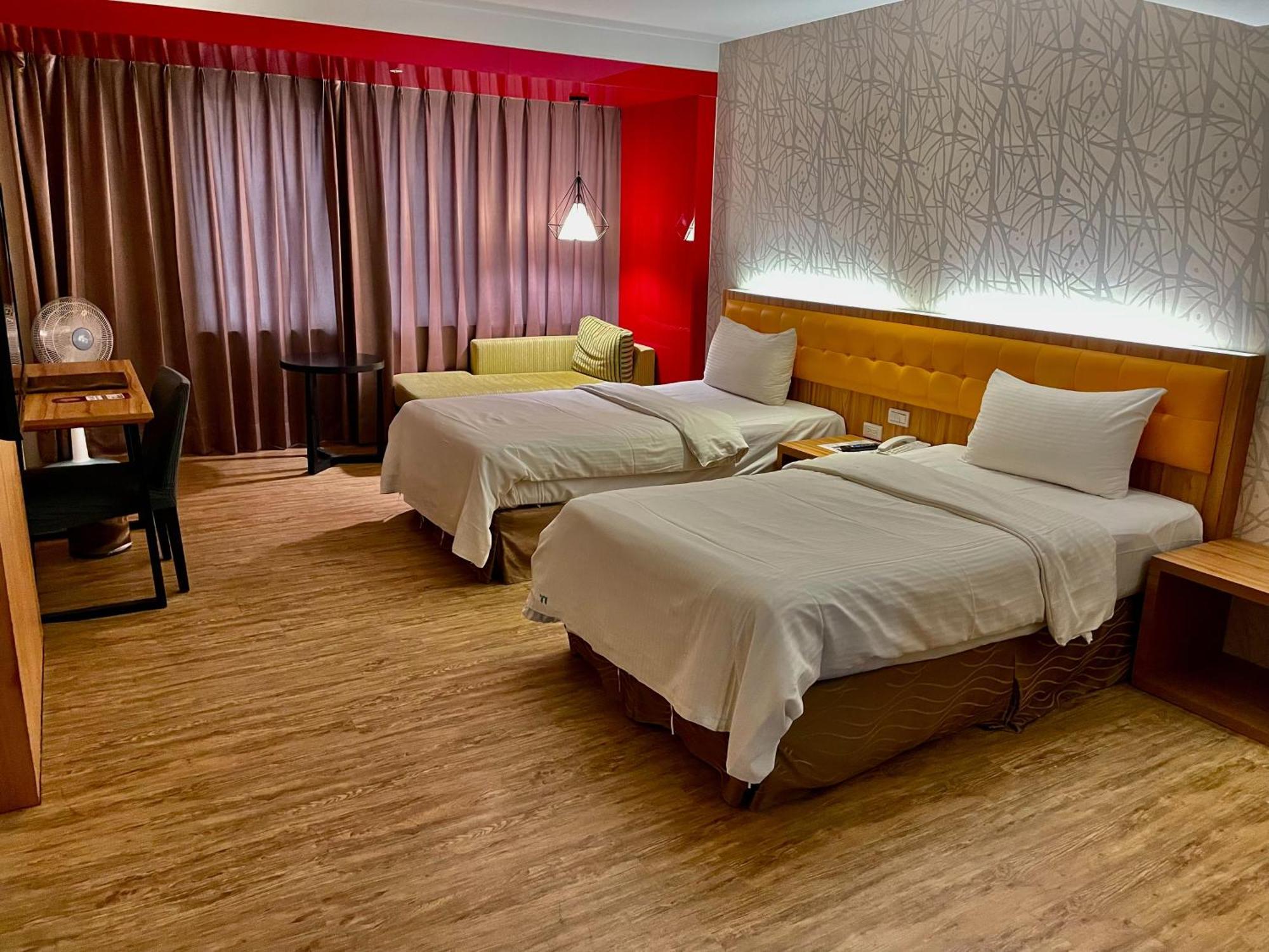 Bamboo Hotel Гаосюн Экстерьер фото