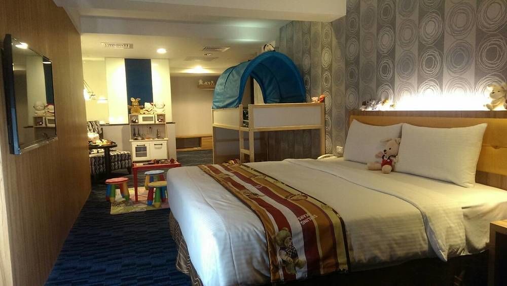 Bamboo Hotel Гаосюн Экстерьер фото