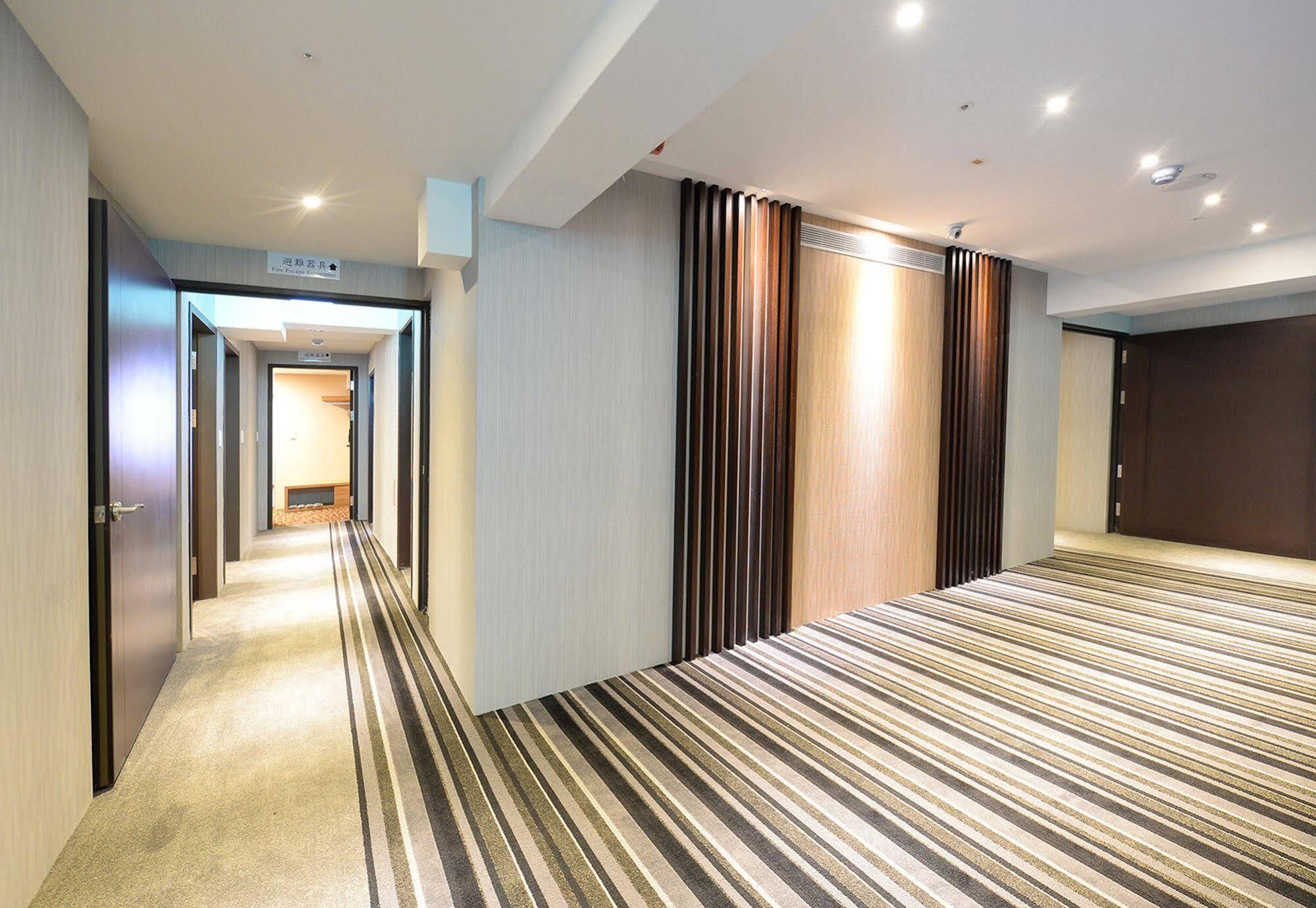 Bamboo Hotel Гаосюн Экстерьер фото
