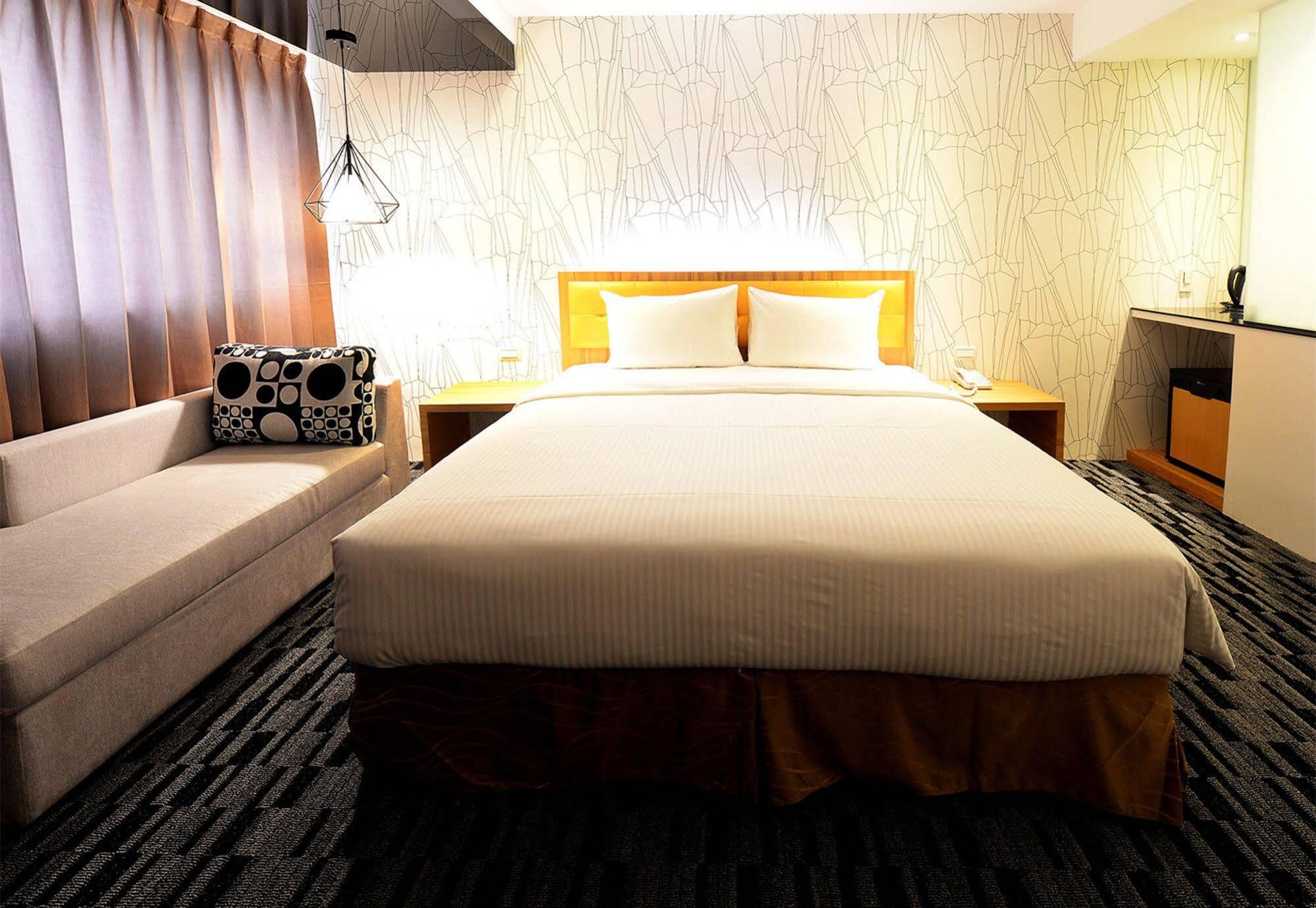 Bamboo Hotel Гаосюн Экстерьер фото