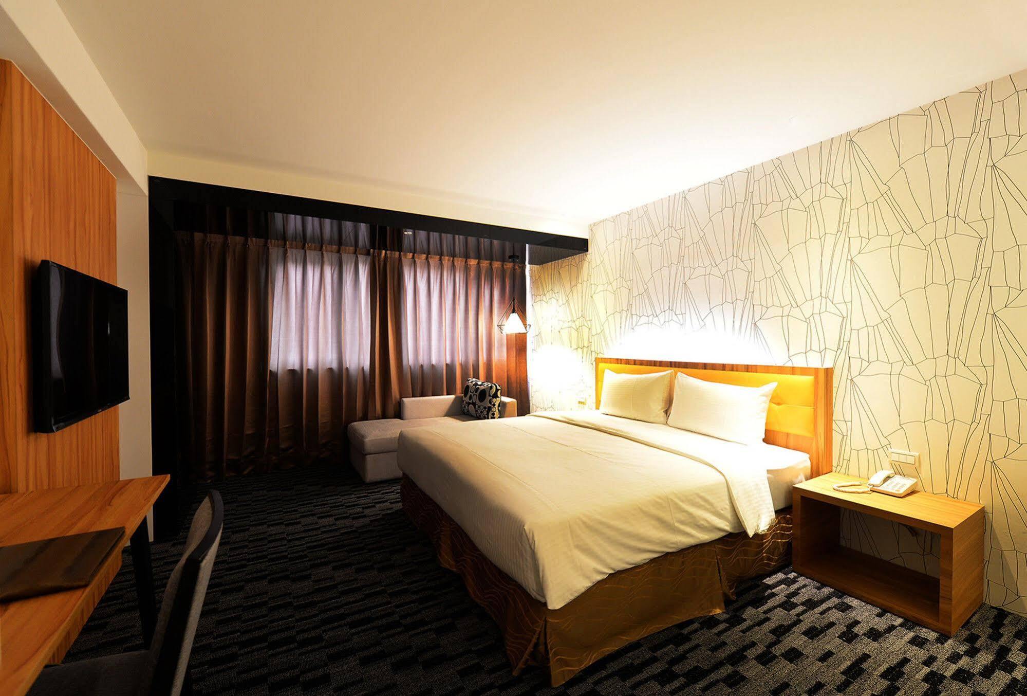 Bamboo Hotel Гаосюн Экстерьер фото