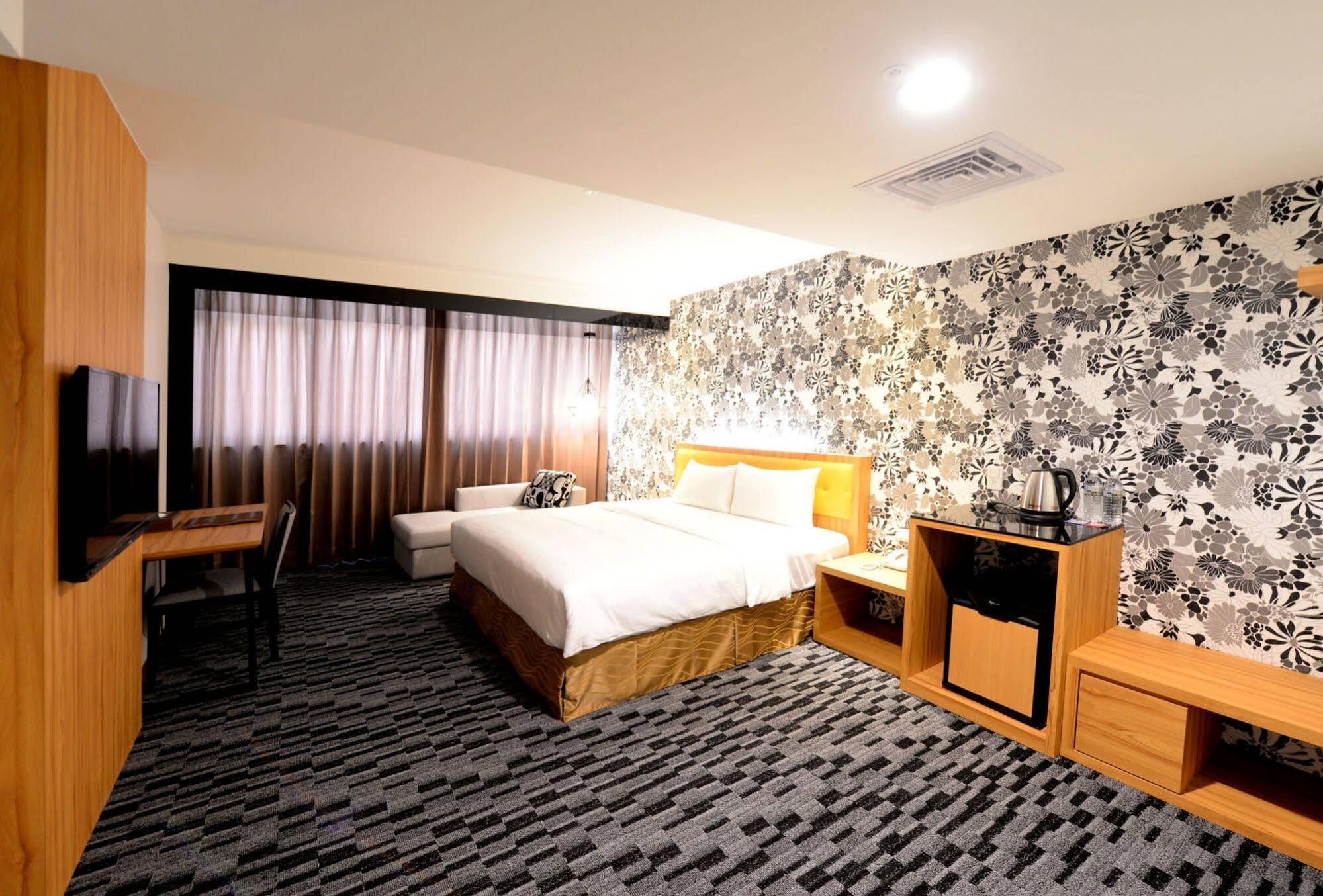 Bamboo Hotel Гаосюн Экстерьер фото