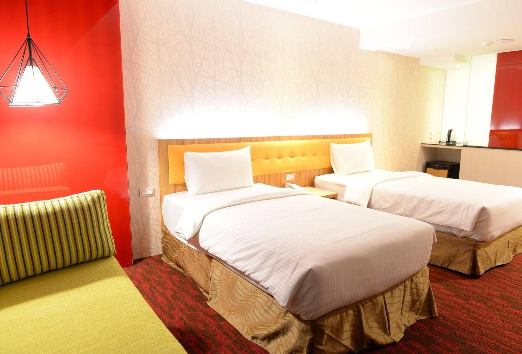 Bamboo Hotel Гаосюн Экстерьер фото