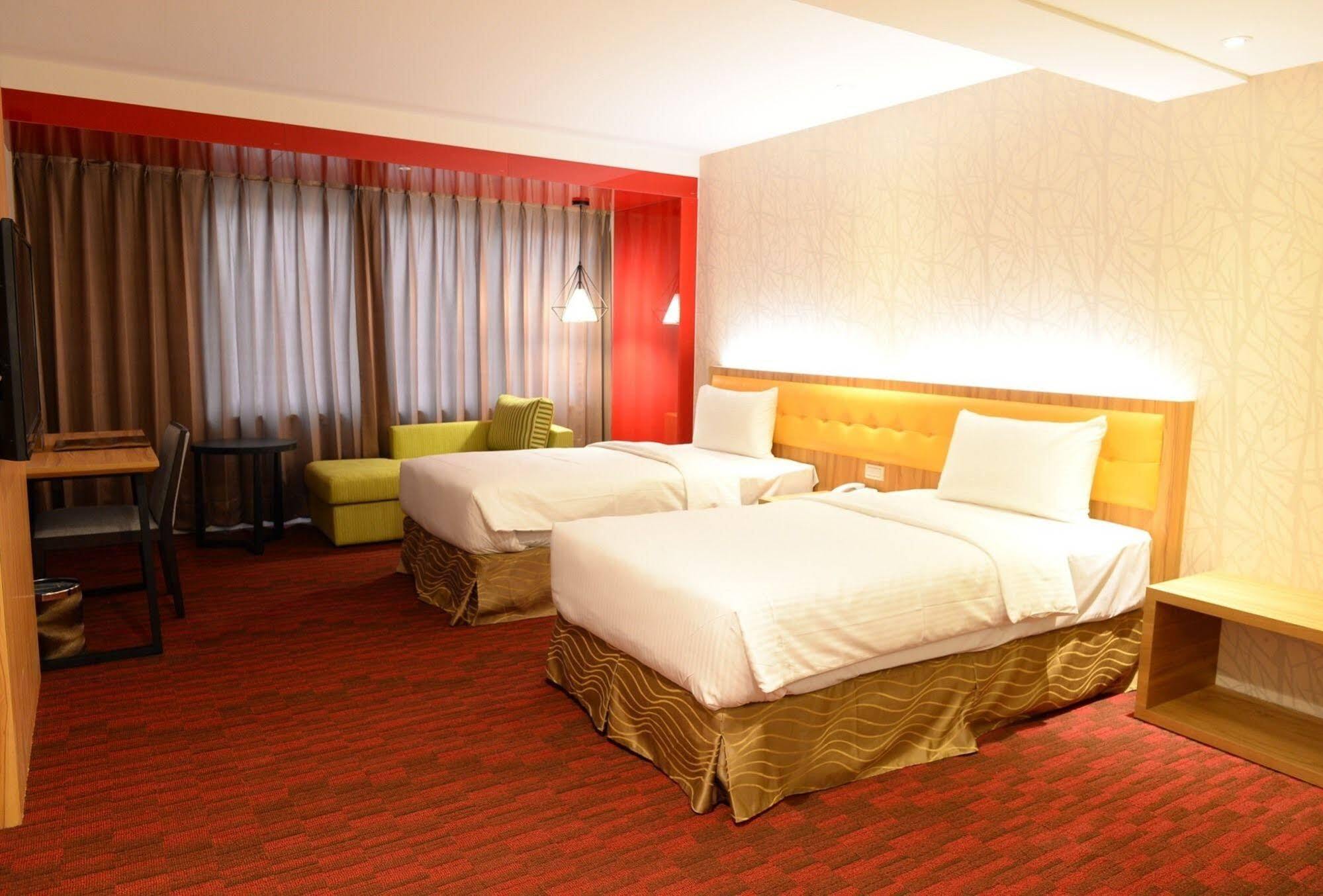 Bamboo Hotel Гаосюн Экстерьер фото
